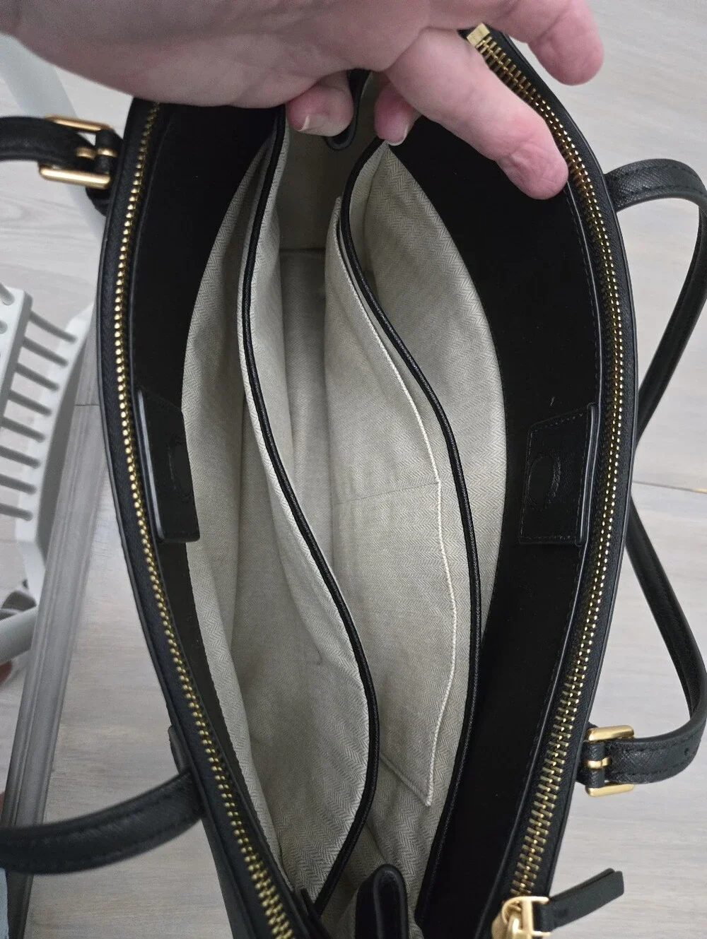 Tory Burch Emerson Black Leather Tote Gold Hardware Classic Work Bag